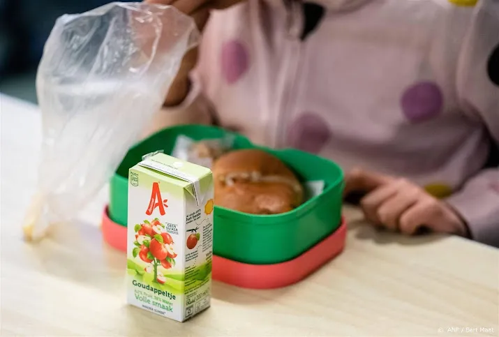 duizend scholen scheiden voortaan hun plastic en drinkpakken
