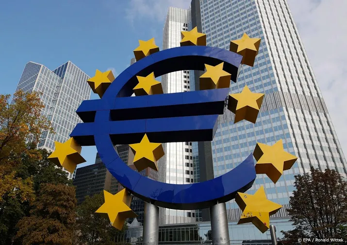 ecb waarschuwt banken dat stroppenpotten voller moeten