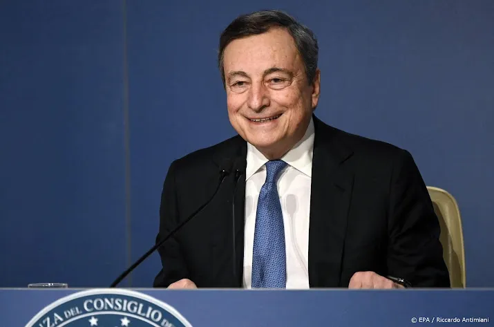 economen bloomberg risico voor italie als draghi president wordt