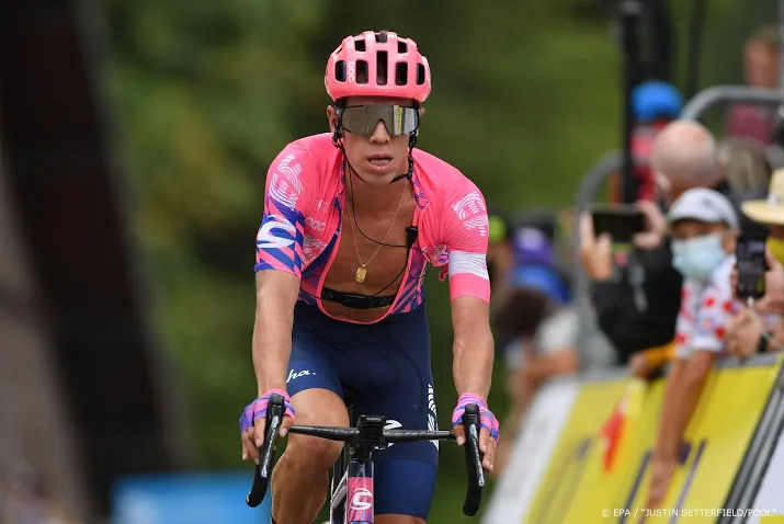 education first met drie colombianen naar tour de france
