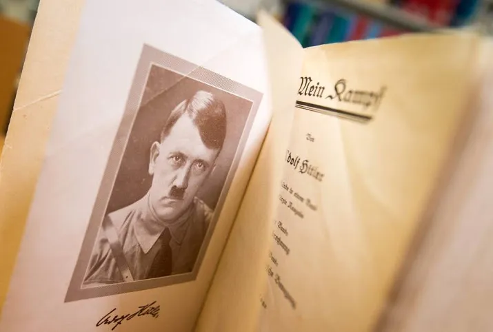 een duits boek eh mein kampf