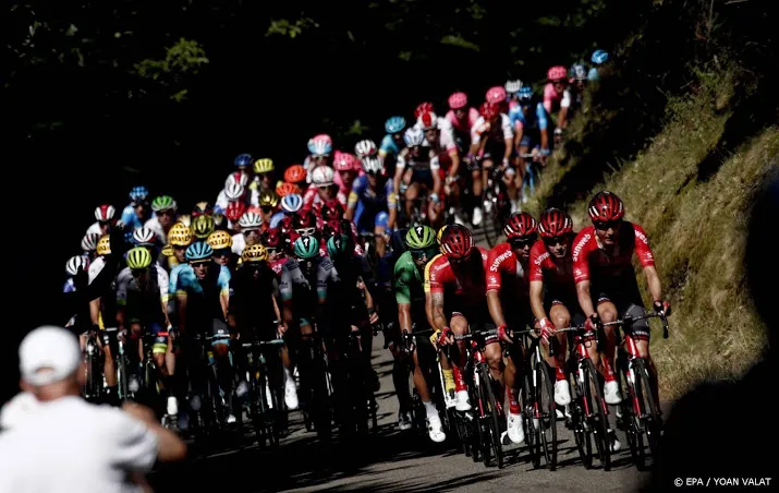 eerste bergrit in tour begonnen