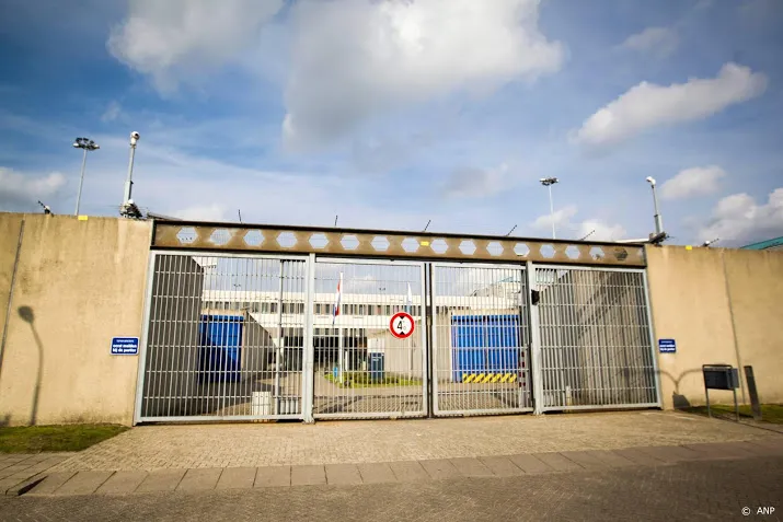 eerste coronabesmetting bij gedetineerde