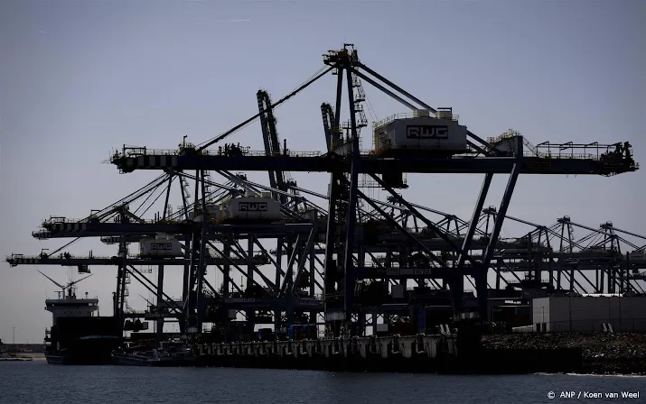 eerste emissieloze binnenvaartschip op waterstof in de vaart