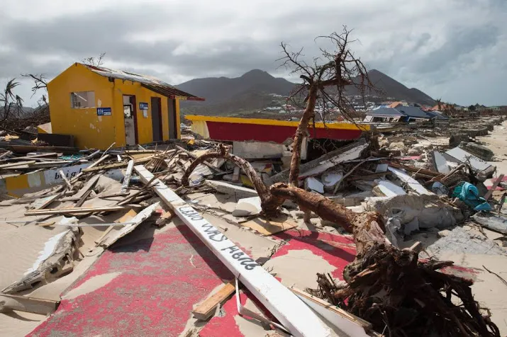 eerste hulpgeld naar sint maarten