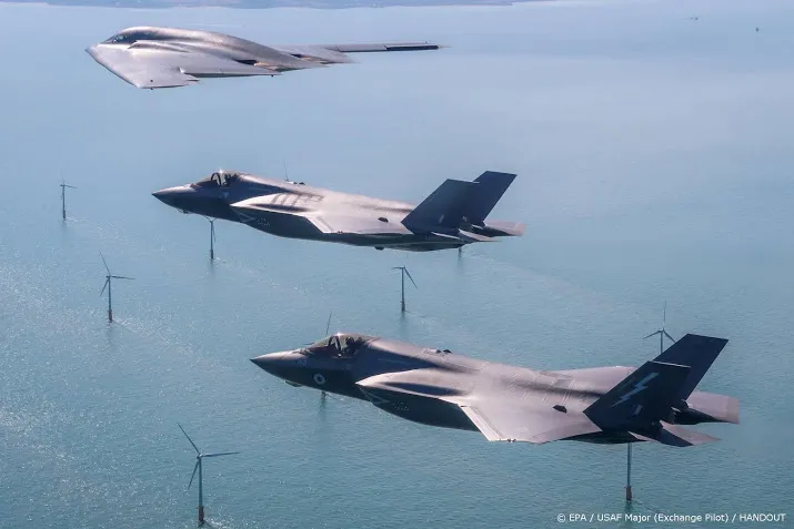 eerste nederlandse f 35 klaar in italie