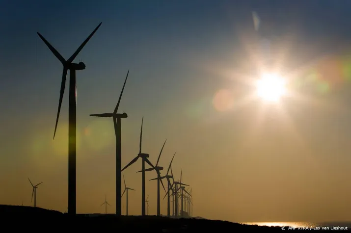 eerste nederlandse zonne en windenergiepark