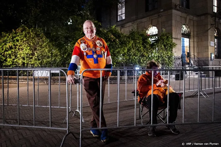 eerste oranjefans al bij paleis noordeinde