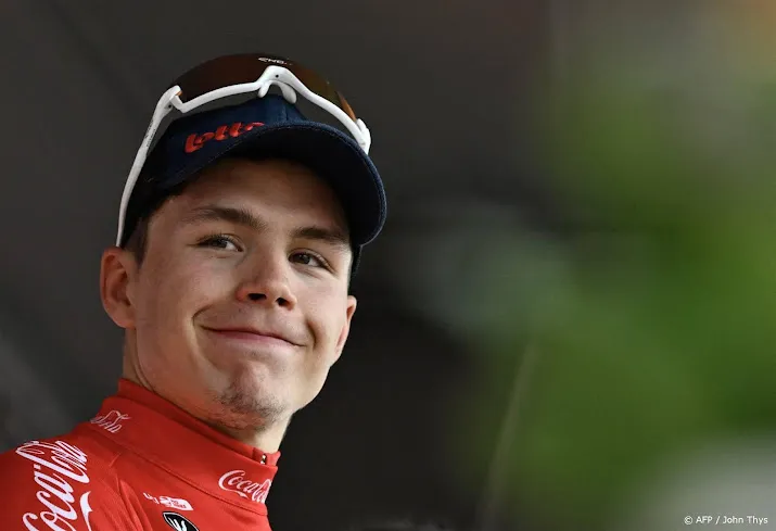 eerste zege in worldtour voor belgische wielrenner de lie