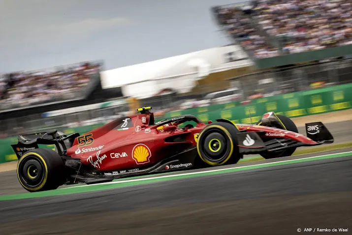 eerste zege ooit voor sainz in formule 1 verstappen zevende