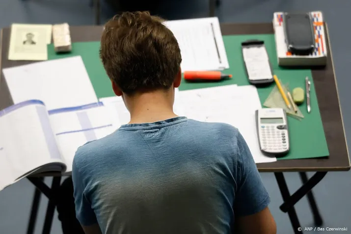 eindexamenkandidaten opnieuw aan de bak