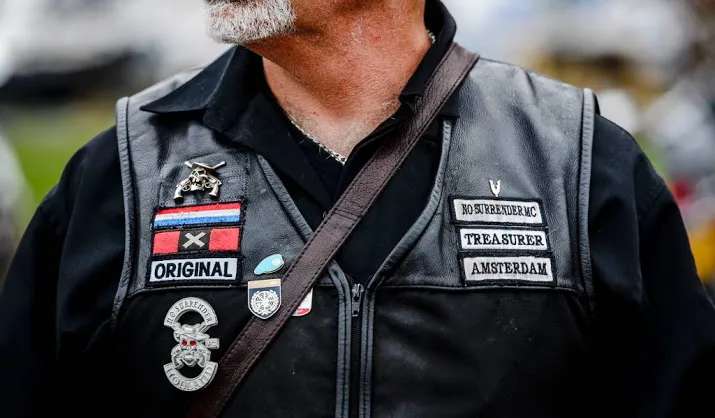 eis vier jaar cel voor captain no surrender