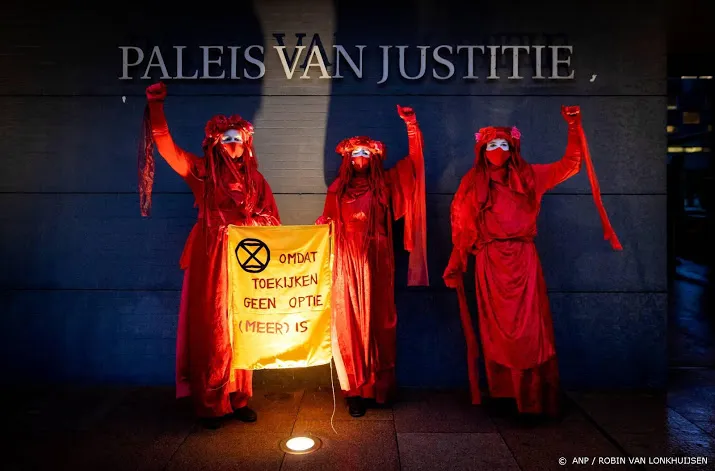 eisers en shell touwtrekken over ontvankelijkheid in klimaatzaak