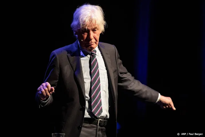 eo herhaalt aflevering adieu god na overlijden van vliet