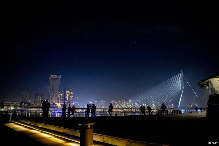 erasmusbrug wekenlang in avond en nacht dicht voor onderhoud