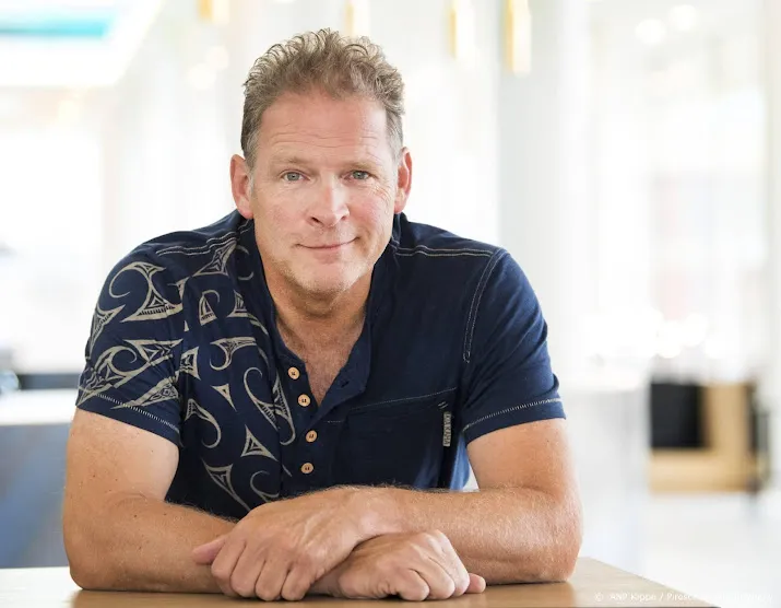 erik van muiswinkel keert na vijf jaar terug als hoofdpiet