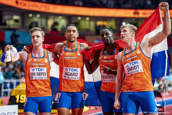 estafettemannen grijpen bij wk brons op 4400 meter