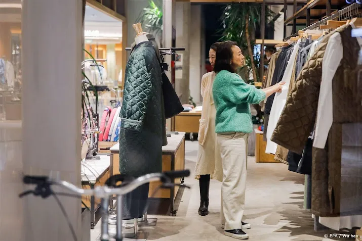 europese consumenten deze maand weer wat positiever