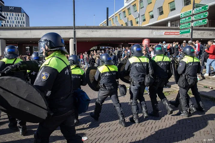 experiment met digitale meldplicht voetbalhooligans in 3 steden