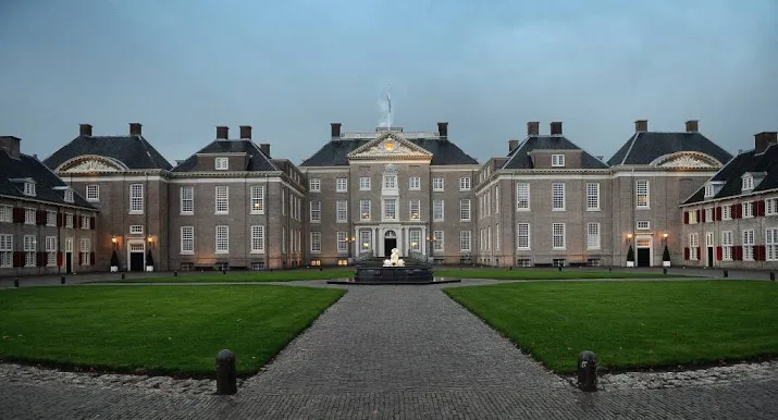 expo over de beestenbende bij de oranjes