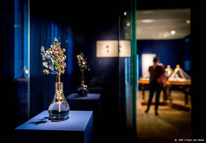 expositie toont blingbling van russische hof