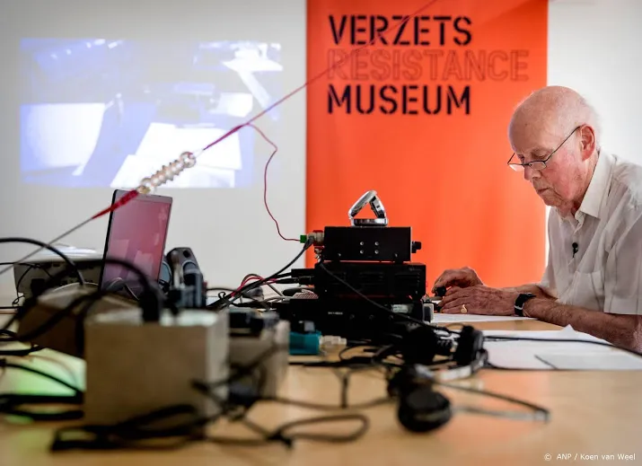 expositie toont mode in oorlogstijd
