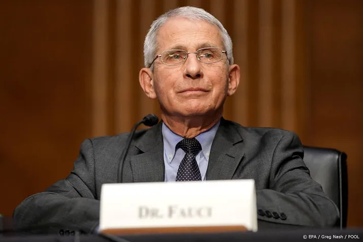 fauci kinderen van alle leeftijden vaccineren tegen corona