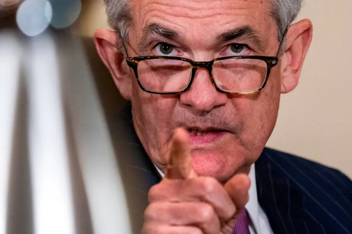 federal reserve schroeft rente verder op