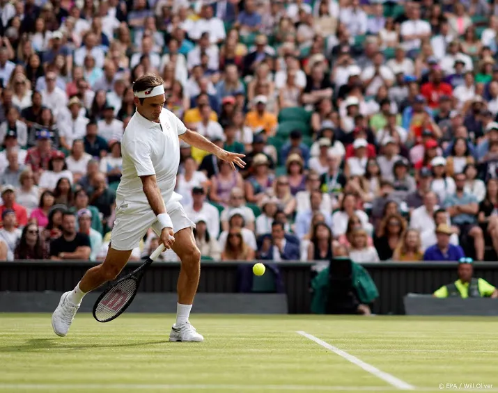 federer in drie sets langs stugge pouille