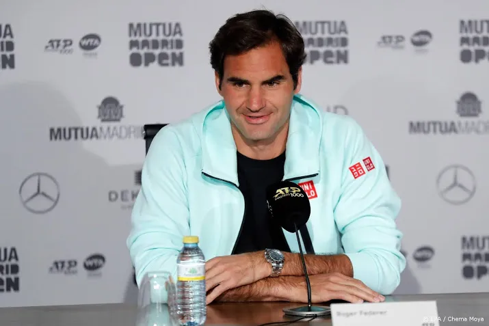 federer kijkt uit naar terugkeer op gravel