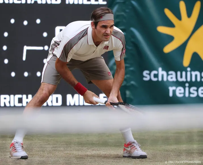 federer naar halve finale in halle