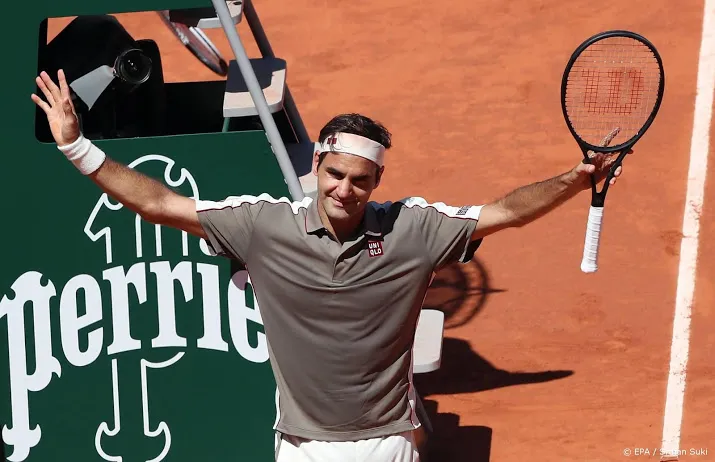 federer soepel naar kwartfinales in parijs