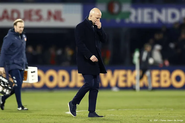 feyenoord coach slot moeten steeds heel hard blijven werken