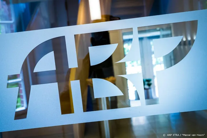 financiele situatie grote pensioenfondsen verbetert licht