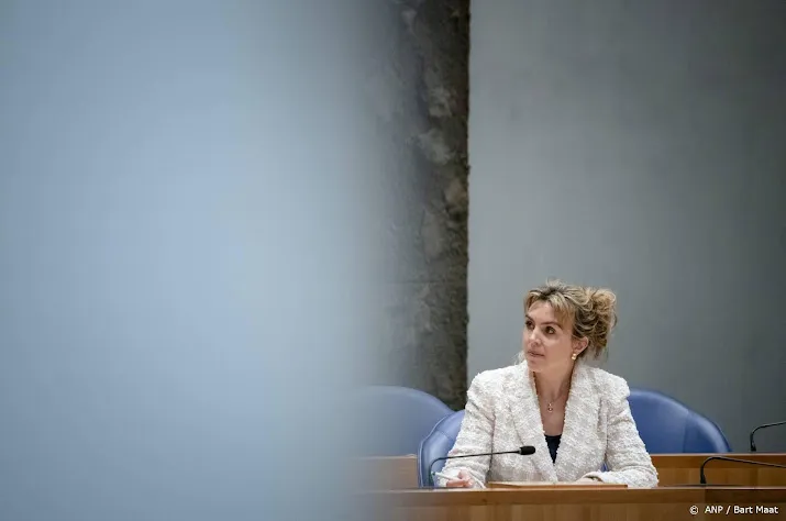 fnv waarschuwt kamer voor gevolgen van meer concurrentie op spoor
