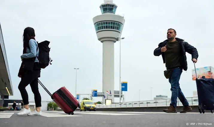 fnv wilde staking uitgebroken bij schoonmakers op schiphol