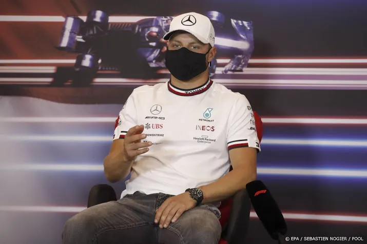formule 1 coureur bottas door vliegproblemen nog niet in bakoe