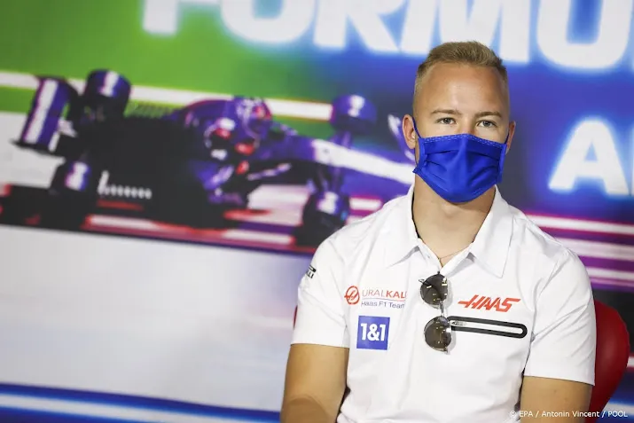formule 1 team haas breekt met russische coureur mazepin