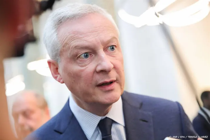 franse minister van financien waarschuwt voor financiele crisis