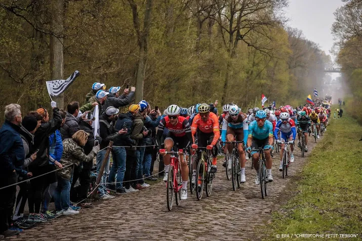 franse wielrennen tot parijs roubaix stil