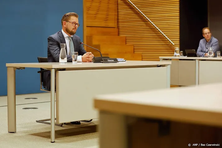 geemotioneerde oud gedeputeerde groningen willekeur gaf spanning