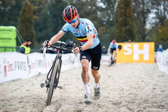 geen botbreuk geconstateerd bij uitgevallen veldrijder iserbyt