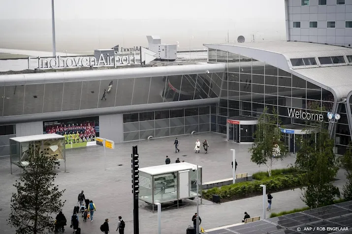geen vliegverkeer mogelijk vanaf eindhoven airport door mist