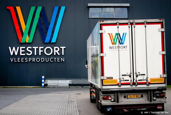 geert wilders en dion graus doen aangifte tegen slachthuis