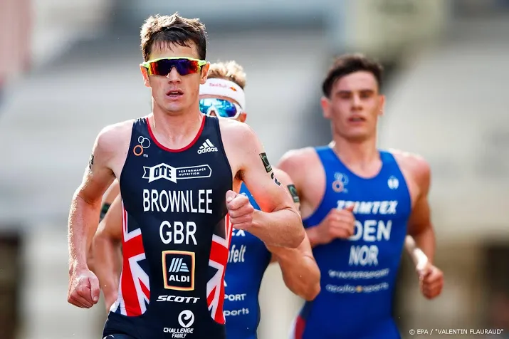geimproviseerde triatlonwedstrijd met toppers in rotterdam