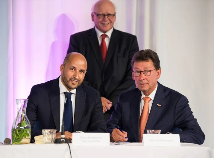 gelderse commissaris cornielje legt werk neer