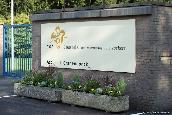gemeente gaat met coa en rijk praten over sluiting azc budel