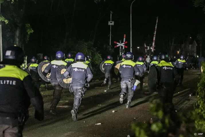 gemeente rust in doetinchem teruggekeerd na rellen bij stadion