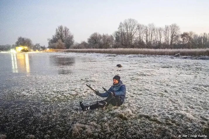 gemeenten en hulpdiensten waarschuwen voor gevaarlijk ijs