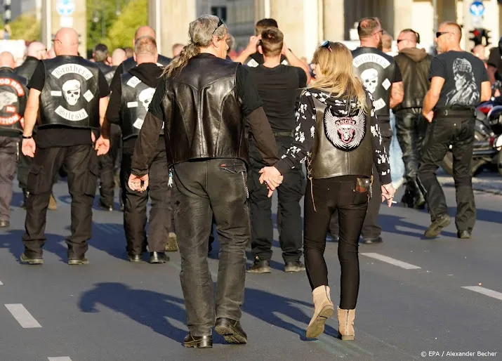 gemeenten moeten verbod op clubjasjes motorclubs schrappen